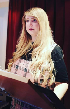 Foto Seiyuu Nicole Hise