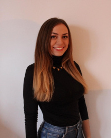 Foto Seiyuu Zina Laus