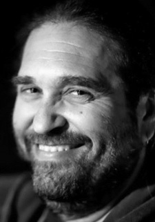 Foto Seiyuu Mark Lesser