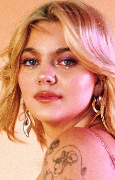 Foto Staf/Seiyuu Anne Peichert