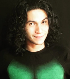 Foto Seiyuu Dan Frausto