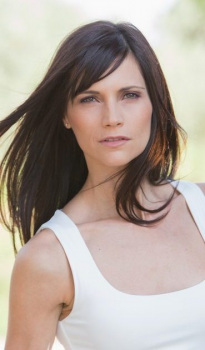 Foto Seiyuu Linda Collini