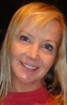 Foto Seiyuu Brianne Siddall