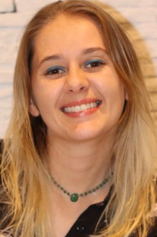 Foto Seiyuu Ana Paula Schneider