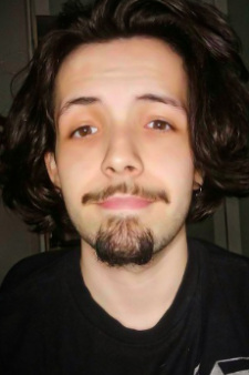 Foto Seiyuu Luiz Henrique Rothier