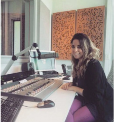 Foto Seiyuu Agostina Longo