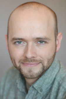 Foto Seiyuu Adam Gibbs