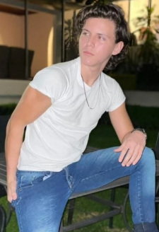 Foto Seiyuu Emiliano Montaño