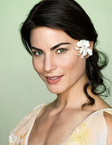 Foto Seiyuu Traci Dinwiddie