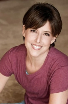 Foto Seiyuu Carrie Gordon-Lowrey