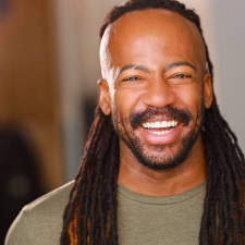 Foto Seiyuu Evan Michael Lee