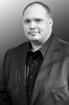 Foto Seiyuu Jon Bailey