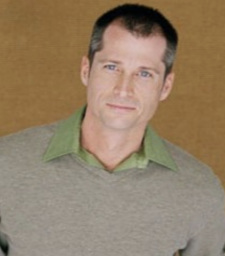 Foto Seiyuu Robert Newell