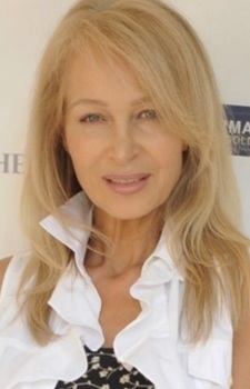 Foto Seiyuu Elizabeth Carol Savenkoff