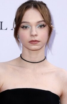 Foto Seiyuu Emma Myers