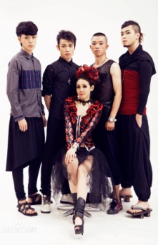 Foto Staf/Seiyuu Tong Yuetuan