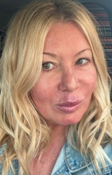 Foto Seiyuu Dominique Wagner