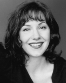 Foto Seiyuu Alison Matthews